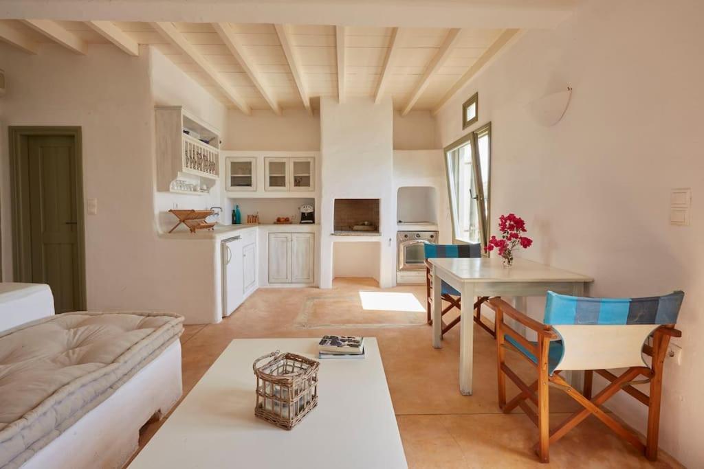 Ochre Dream, Beach Front & Sunset Villa Naousa Экстерьер фото